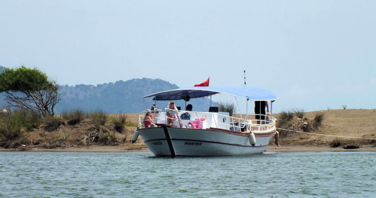 Dalyan Nehri ve İztuzu Plajı