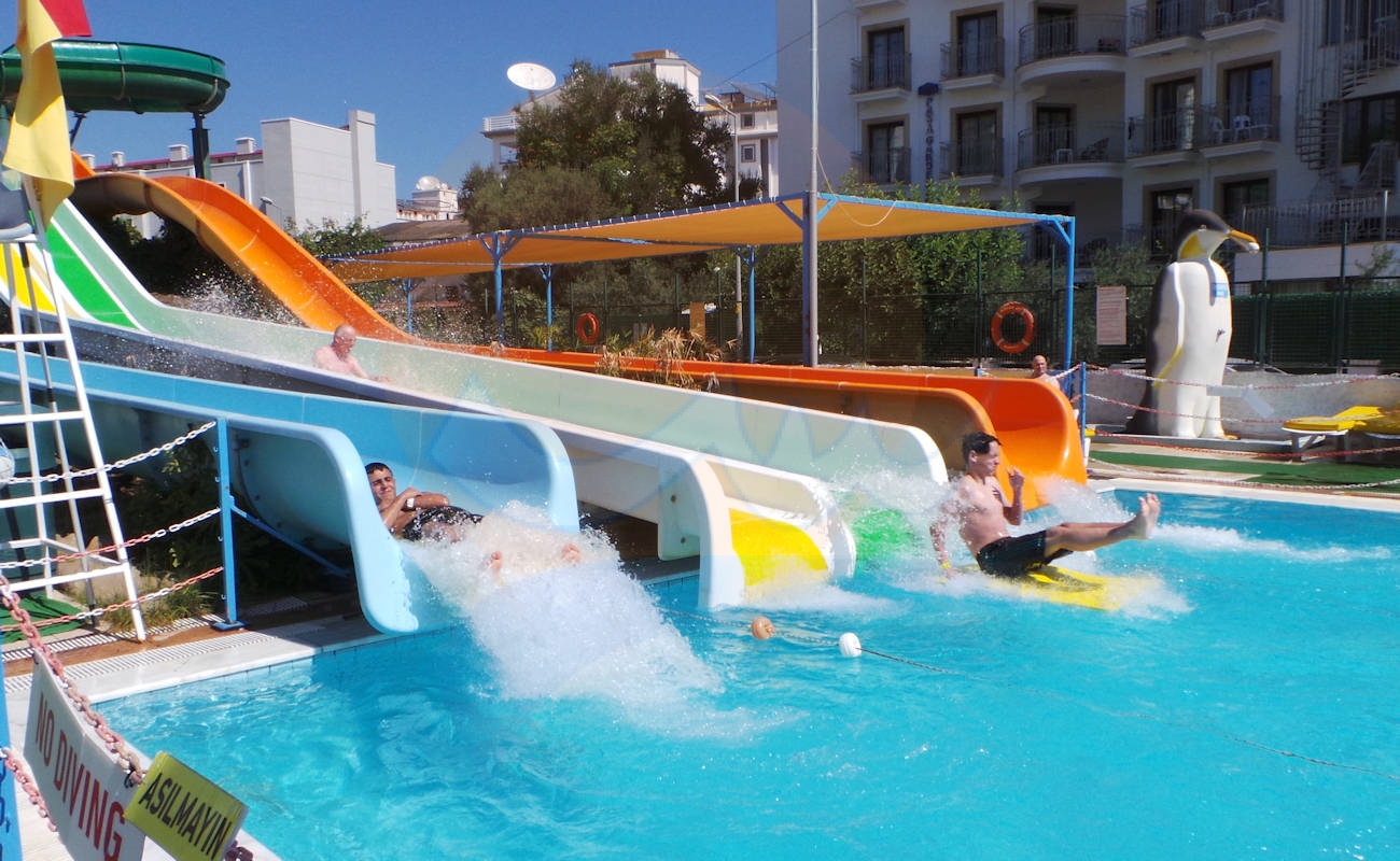 Marmaris Atlantis Parkı Gökkuşağı Su Kaydırağı Marmaris Atlantis Parkı Gökkuşağı Su Kaydırağı