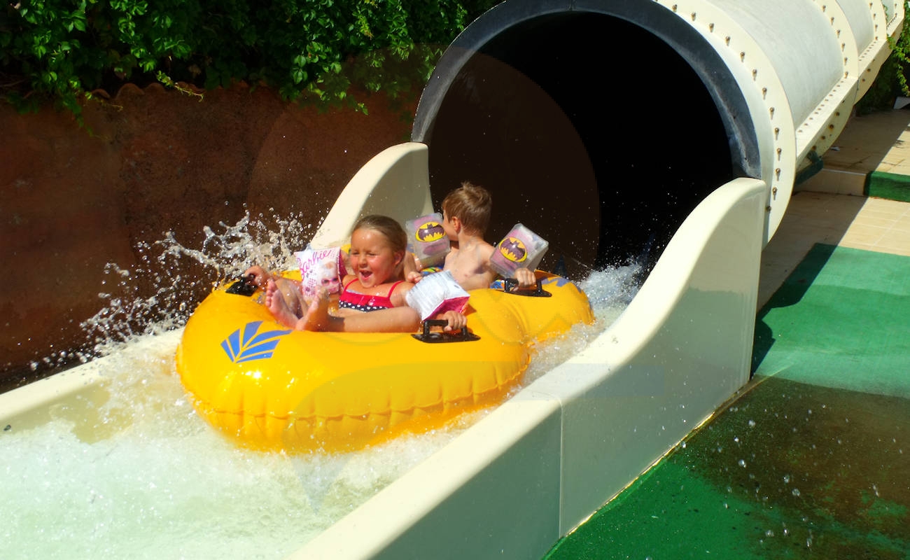 Marmaris Atlantis Su Parkı Kara Delik Kaydırağı Marmaris Atlantis Su Parkı Kara Delik Kaydırağı